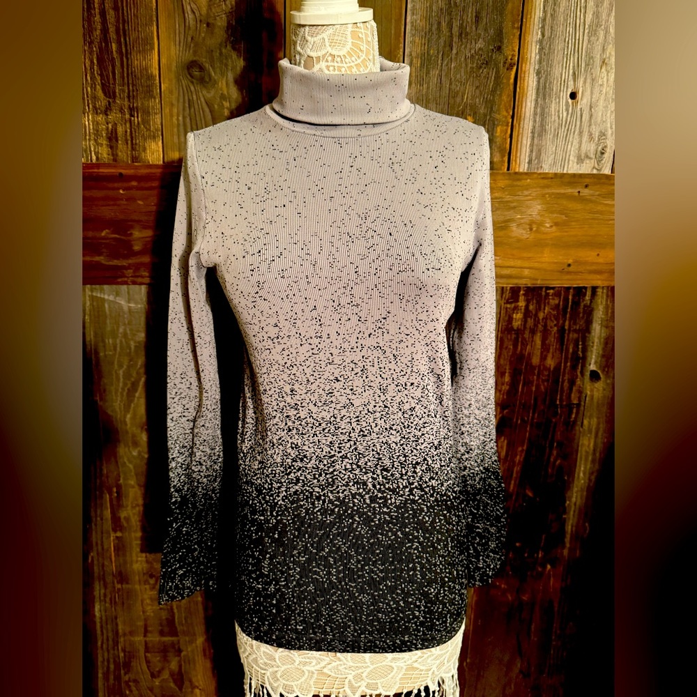 Athleta Flurry Long Sleeve Turtleneck